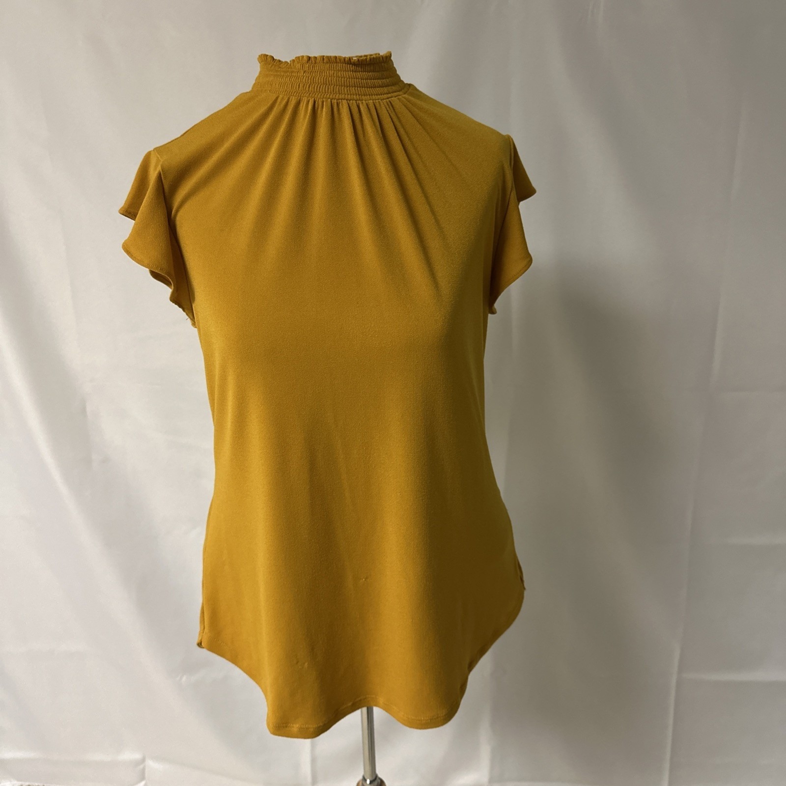 7th Avenue Design Studio New York & Company Women's Sz S Mock Neck Top Mustard